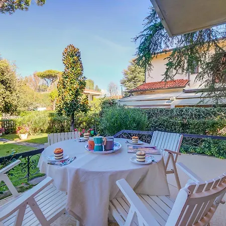 Casa Maddalena Al Mare 600m From Sea - Happy Semesterbostad Marina di Pietrasanta