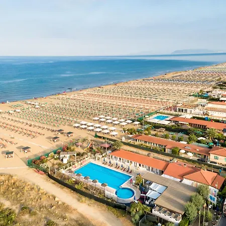 Casa Maddalena Al Mare 600m From Sea - Happy מרינה די פיאטרסנטה